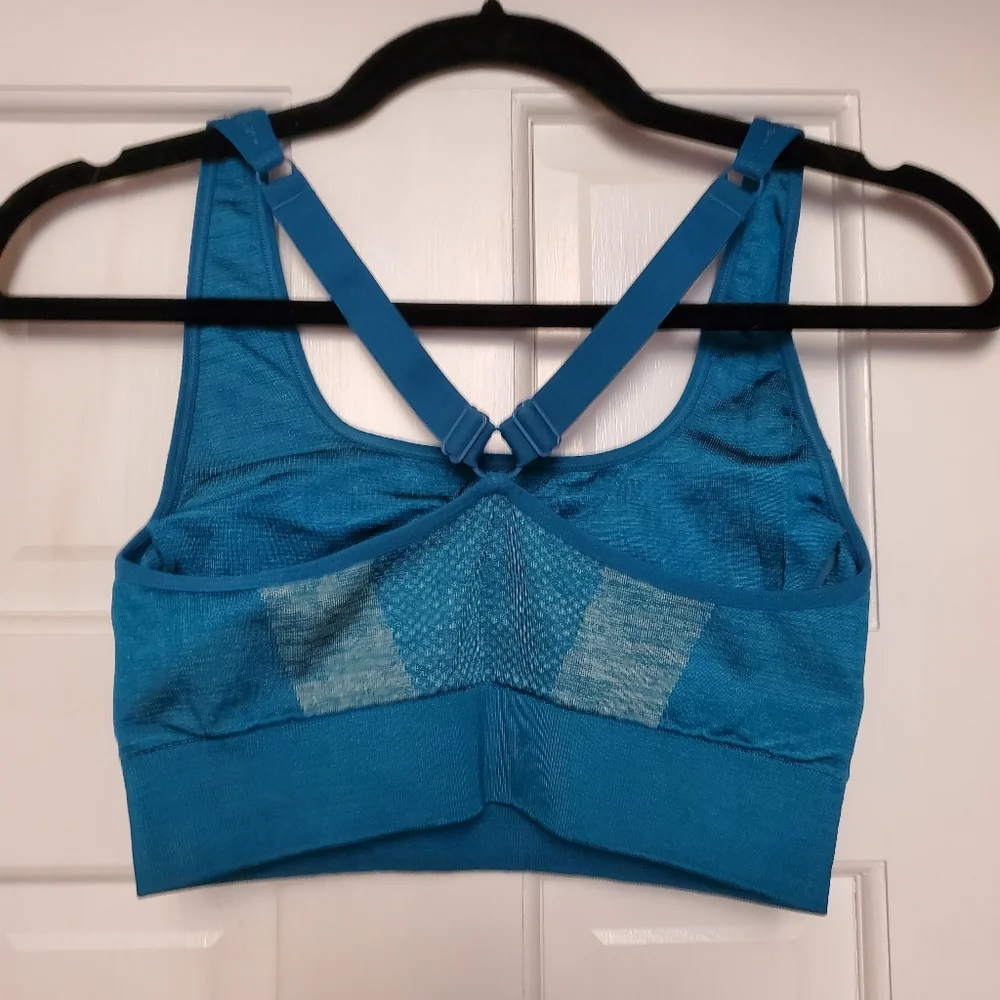 Fabletics Sports Bra - Picture 2 of 3